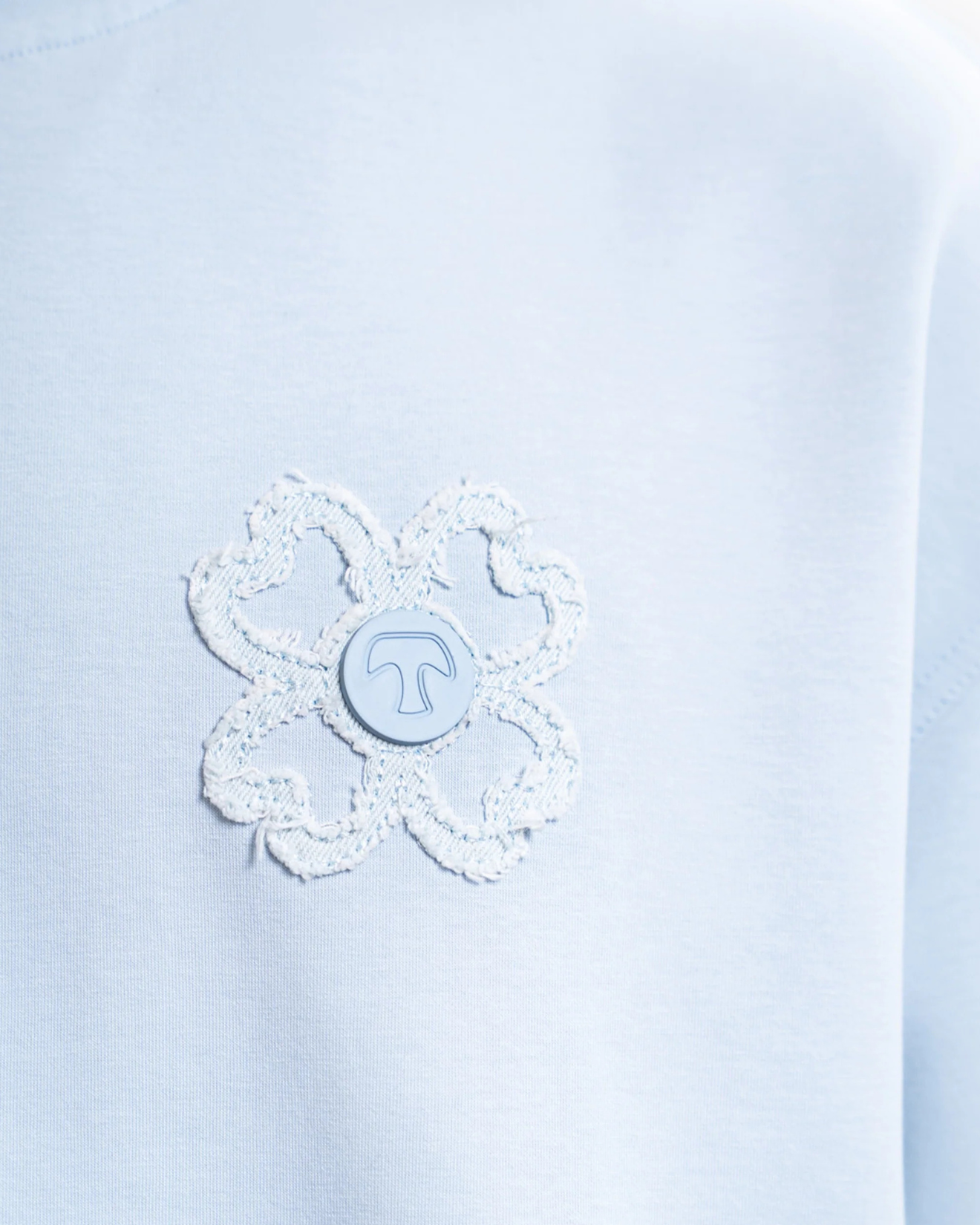 T-SHIRT ICE BLUE