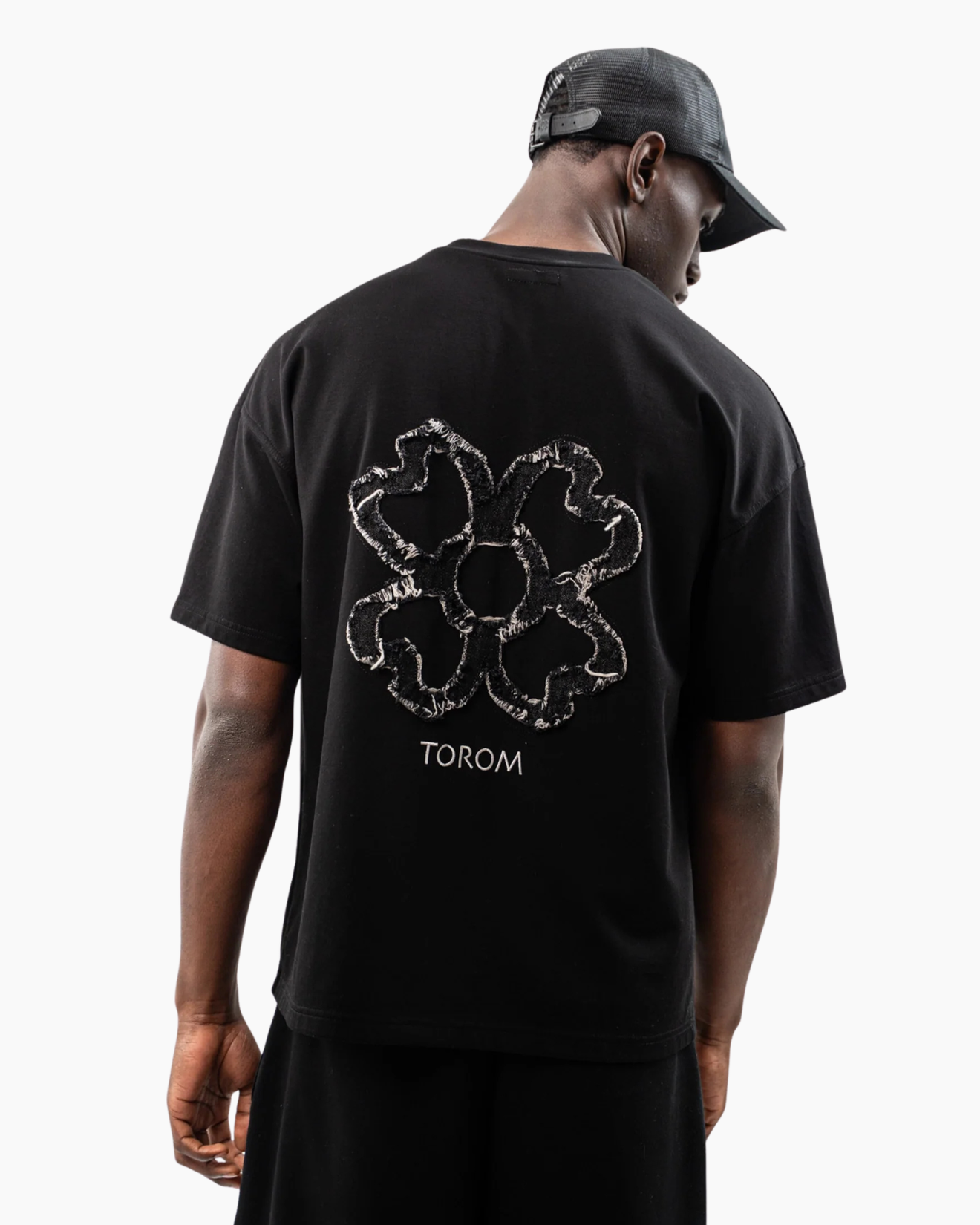 T-SHIRT DEEP BLACK